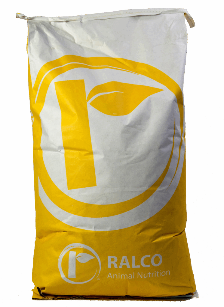 A large white and yellow bag labeled "NutriFibe Complex" features a stylized leaf logo on the front.