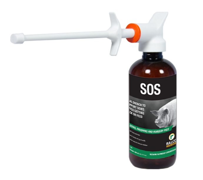 A brown SOS bottle with a long white nozzle for oral drenching in pigs; the label has a pig image and details about nutrient solutions for swine.